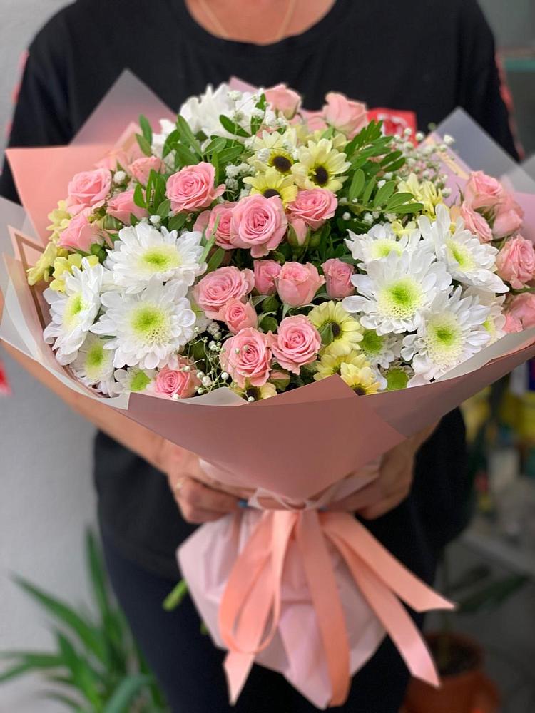 Букет цветов из: Розы и Хризантемы в Тайшете