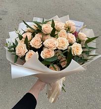 Букет Кремовые розы Латте в Тайшете