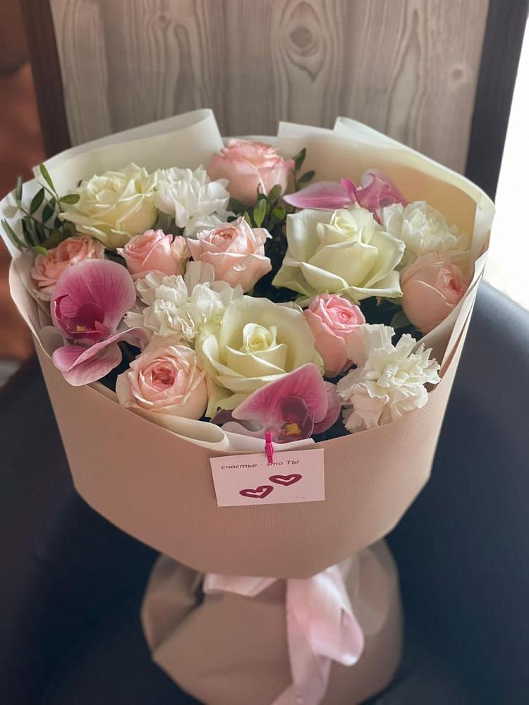 Букет цветов из: Орхидеи, Розы и Гвоздики в Тайшете