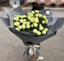 Букет Белые кустовые розы Солинеро в Тайшете