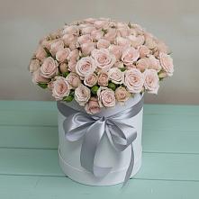 Цветочная композиция из Розы в шляпной коробке в Тайшете