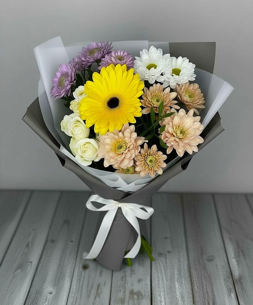 Букет цветов из: Розы, Герберы и Хризантемы в Тайшете