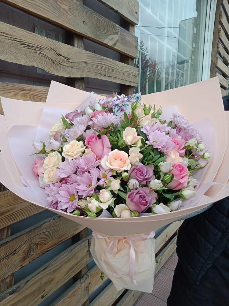 Букет цветов из: Розы и Хризантемы в Тайшете