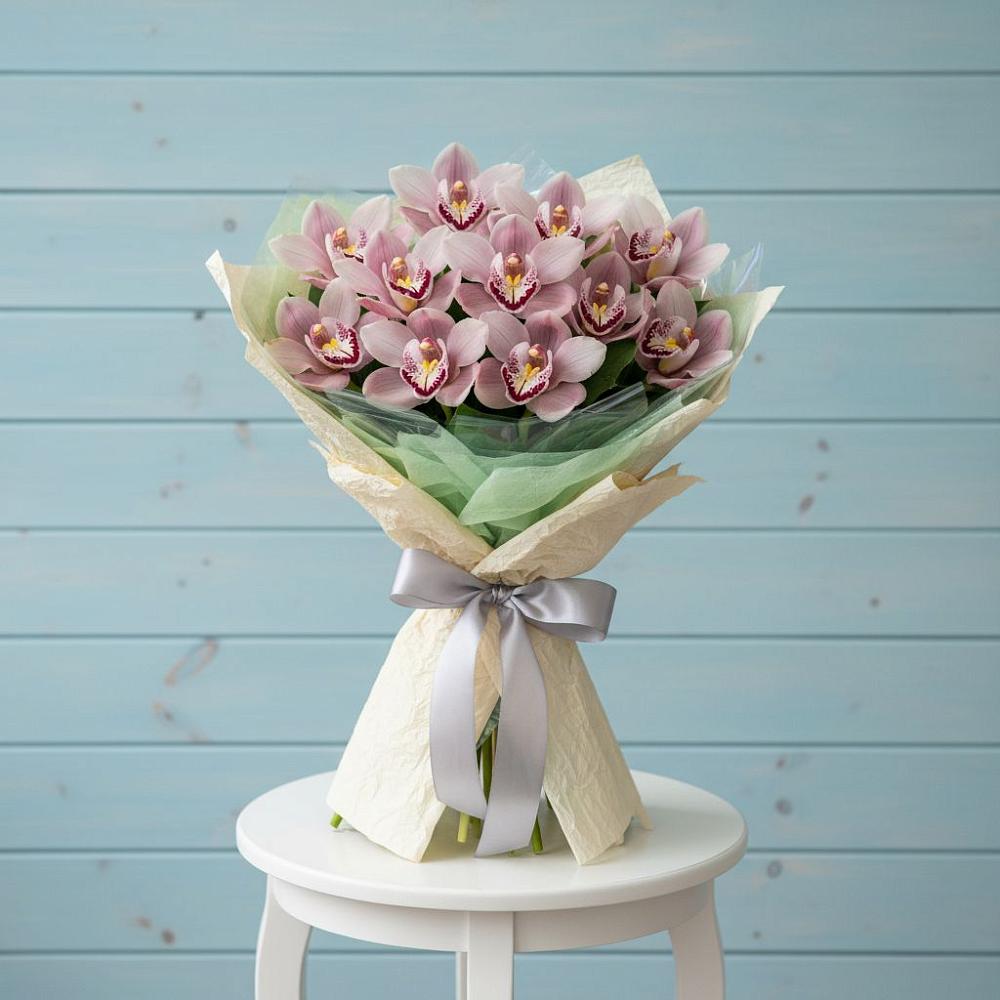 Букет цветов из: Орхидеи и Розы в Тайшете