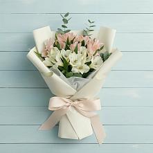 Букет цветов из:  Альстромерии в Тайшете