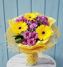 Букет цветов из:  Хризантемы и Герберы в Тайшете