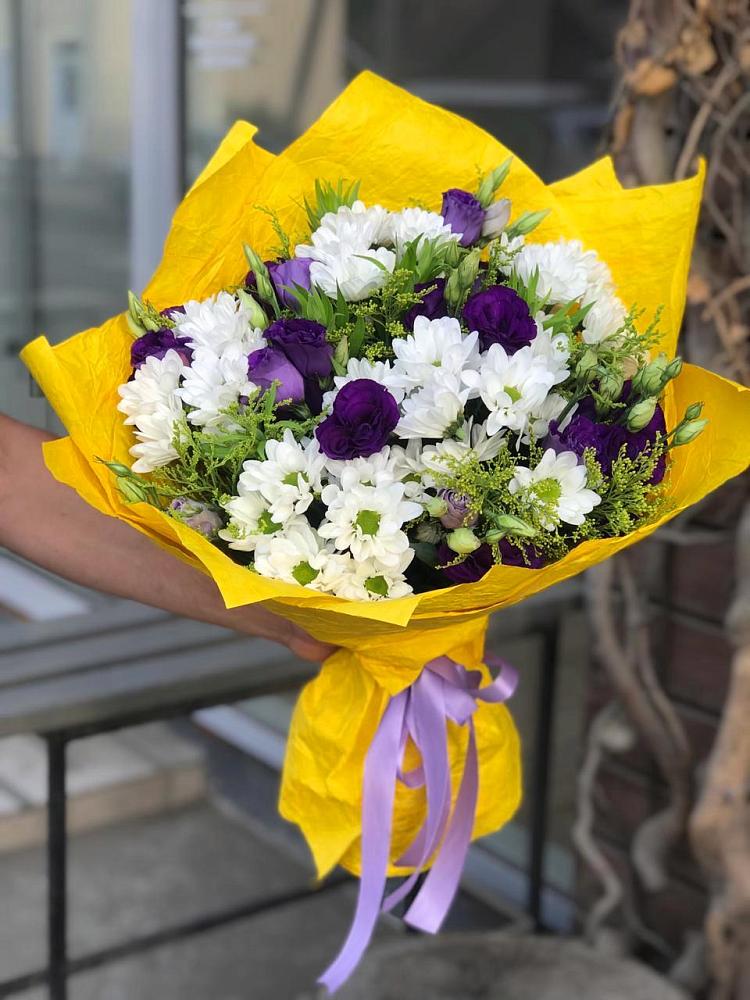 Букет цветов из: Ирисы, Хризантемы и Ромашки в Тайшете