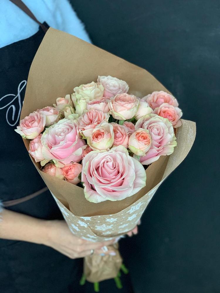 Букет цветов из: Хризантемы и Розы в Тайшете