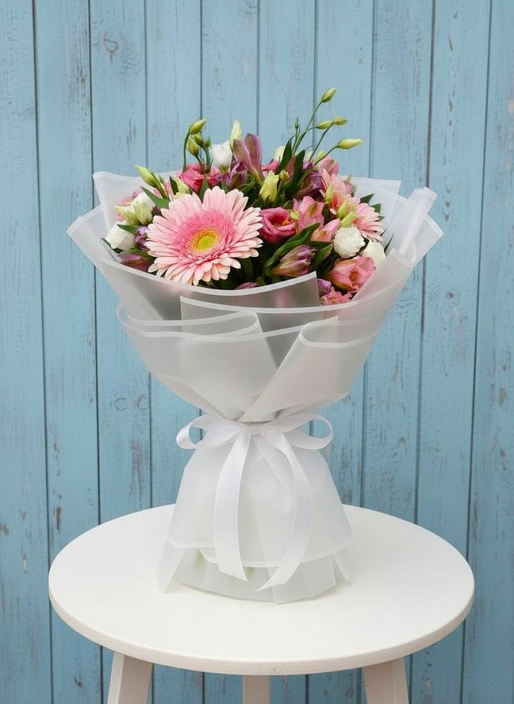 Букет цветов из: Герберы, Альстромерии и Лизиантусы в Тайшете