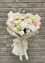 Букет цветов из:  Гвоздики, Розы, Лизиантусы и Хризантемы #REPLACE_PRED# Тайшете