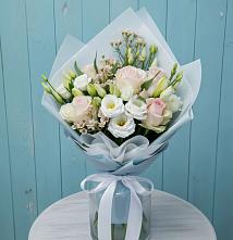Букет цветов из:  Розы и Лизиантусы в Тайшете
