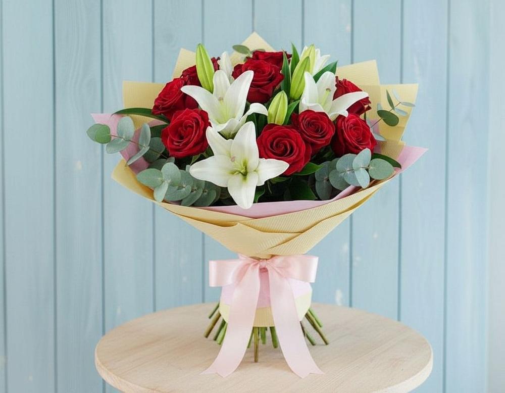 Букет цветов из: Лилии и Розы в Тайшете